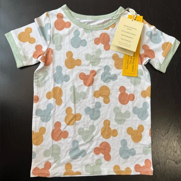 Charlie’s Project/Little Snuggles Disney Two Piece Short Sleeve Pajama Set - Picture 2 of 8